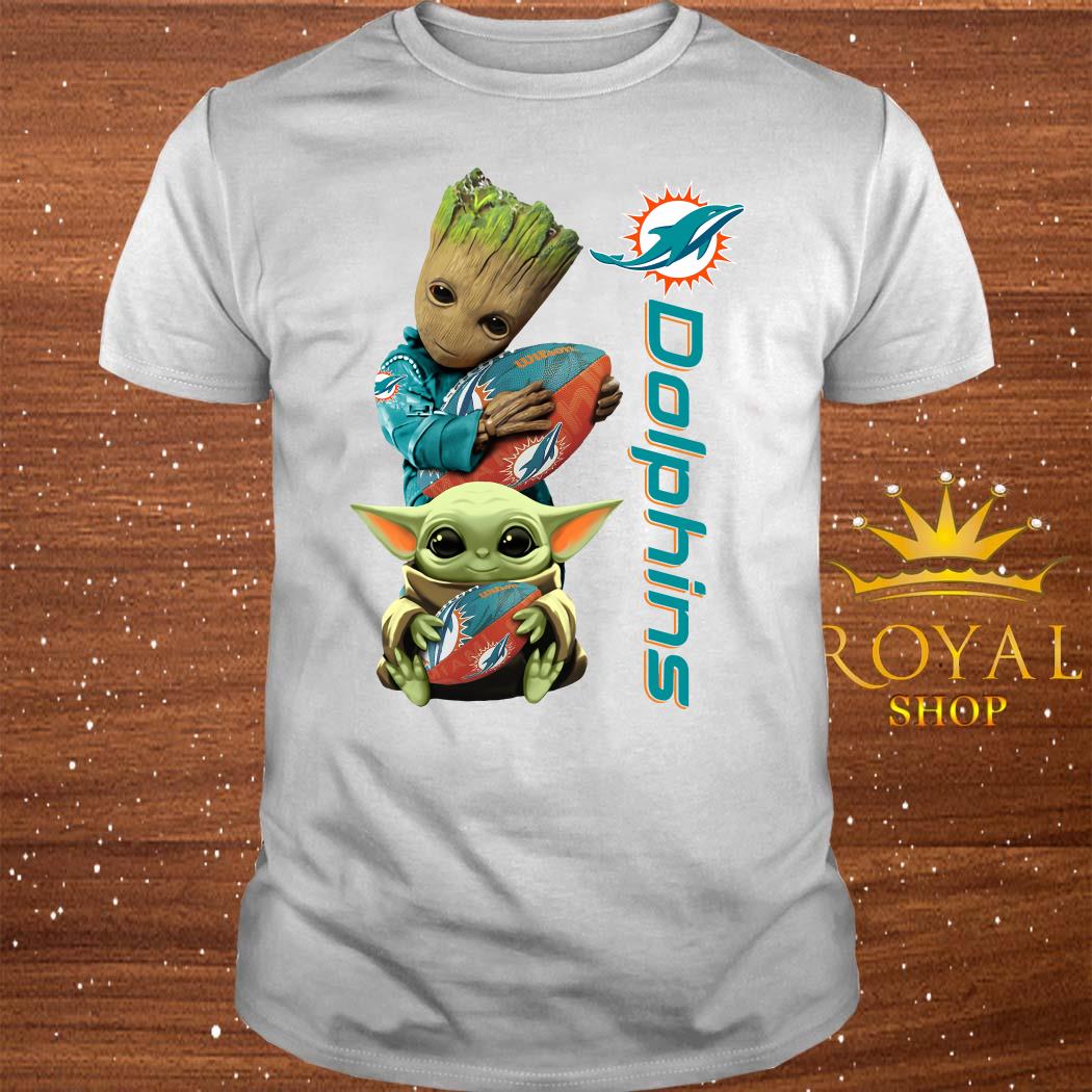 Official Baby Yoda hug Miami Dolphins shirt, hoodie, sweater and v-neck t- shirt